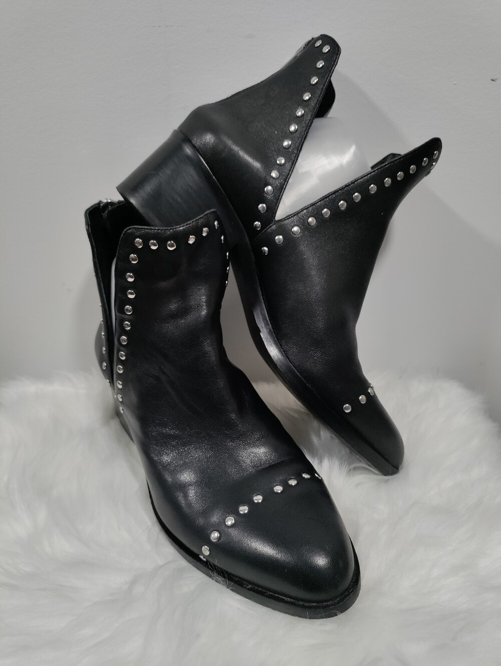 Cute Steve Madden Black Leather Studded Ankle Boots Size 9